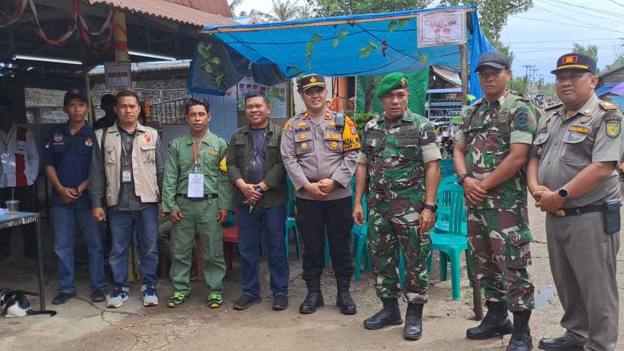 Danramil Pulau Burung Bersama Forkopincam Laksanakan Patroli dan Pengamanan TPS