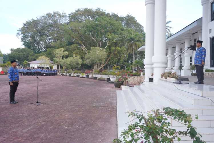 Asisten Pemerintahan dan Kesejahteraan Rakyat Pimpin Apel Perdana Hari Kesadaran Nasional 2026