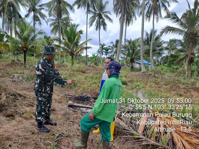 Babinsa Koramil 11/Pulau Burung Laksanakan Patroli Tapal Batas di Wilayah Teluk Pinang