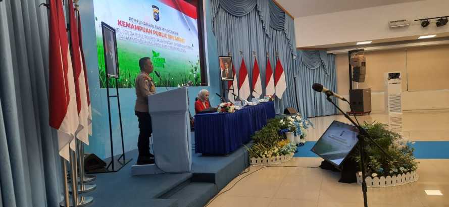 Polda Riau Gelar Pelatihan Public Speaking Dukung Program Green Policing