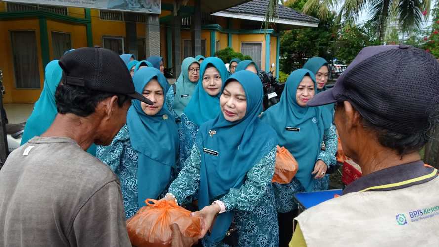 Galeri TP-PKK Kabupaten Inhil Gelar Aksi Berbagi Kasih di Bulan Ramadan