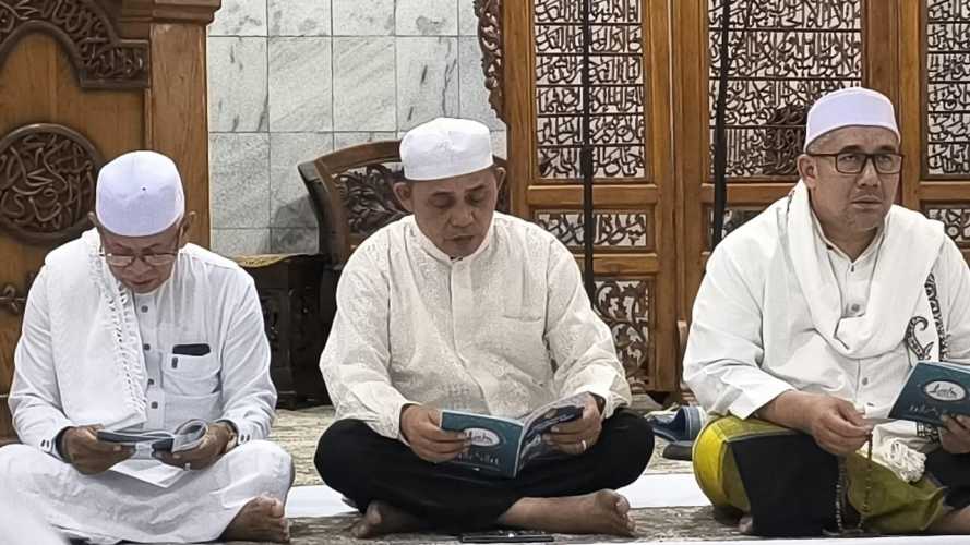 Bupati Inhil Hadiri Peralihan Tahun Baru Islam 1447 Hijriah Di Masjid Agung Al-Huda