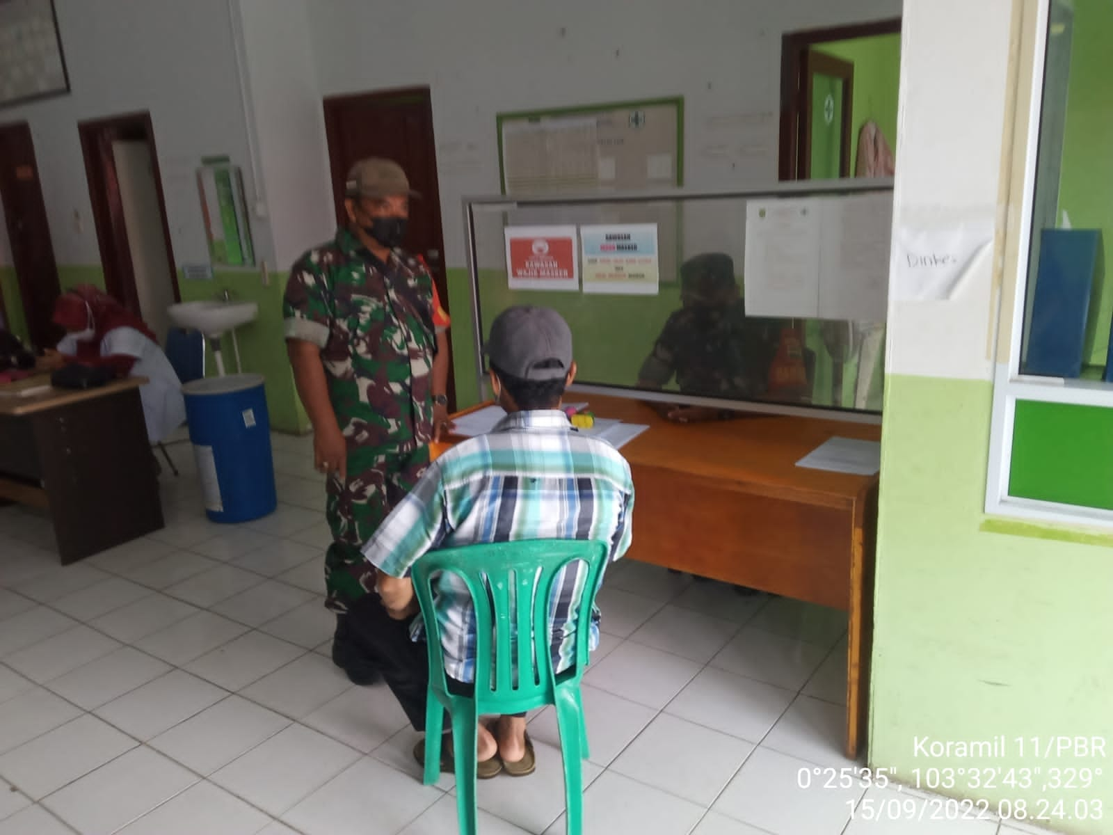 Serda Yulihendra Babinsa Koramil 11/Pulau Burung Jalin Binsos