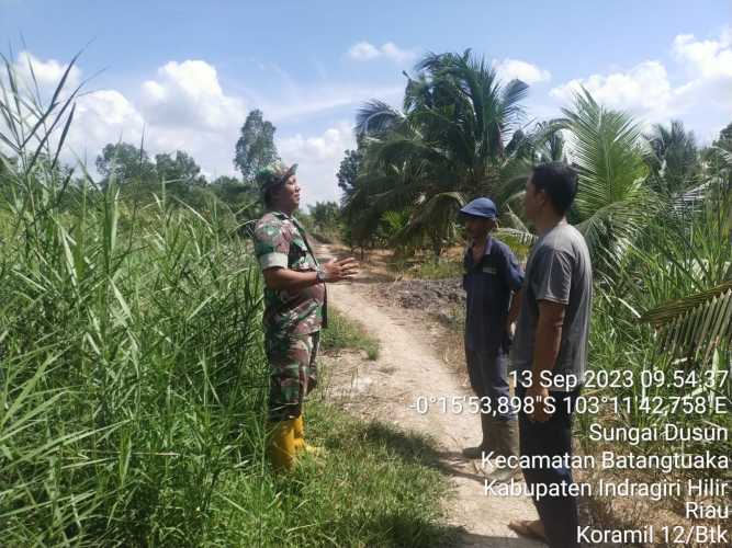 Babinsa Raih Kesadaran Warga dalam Sosialisasi Pencegahan Karhutlah