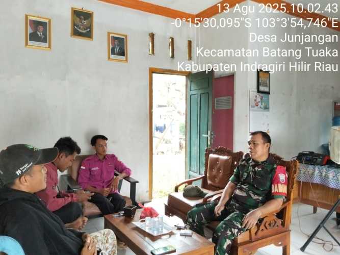 Babinsa Batang Tuaka Siapkan Musyawarah Persiapkan HUT RI Ke--80