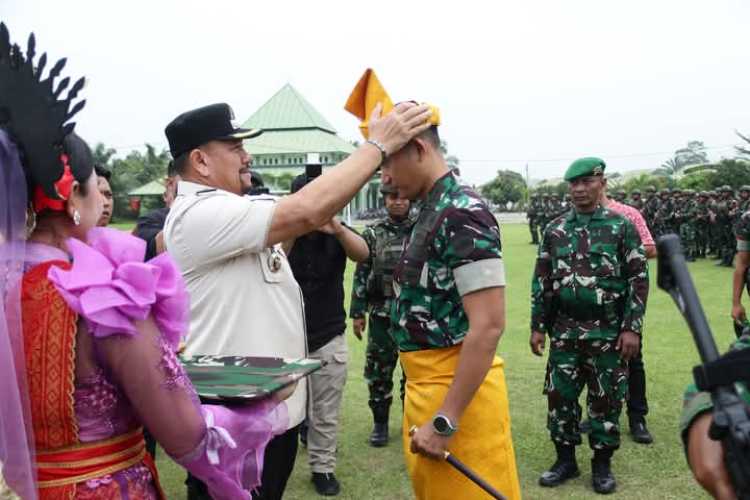 Upacara Pemberangkatan Satgas PamTas RI-PNG Batalyon 126/Kala Cakti