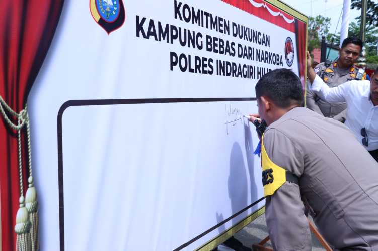 Penasehat Mitra Sunda Inhil Resmikan Kampung Bebas Narkoba