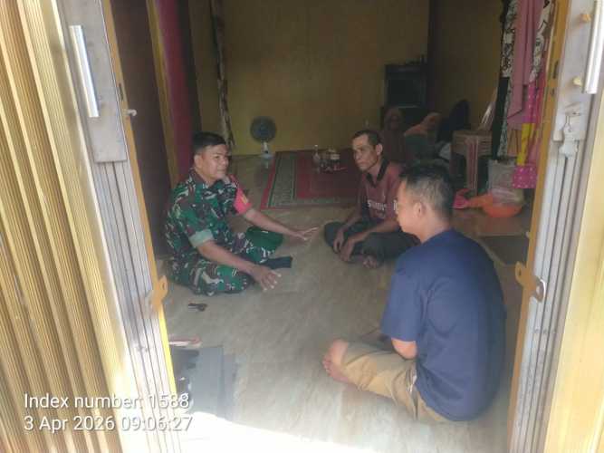 Babinsa Serka Syamsir Gencarkan Edukasi Sanitasi, Wujudkan Lingkungan Pemukiman Bersih dan Sehat di Batang Tuaka