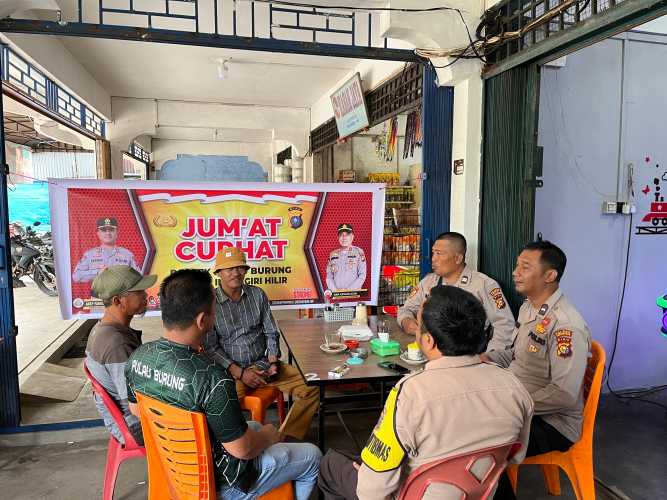 Dengan Jumat Curhat, Polsek Pulau Burung Polres Inhil Serap Aspirasi Warganya
