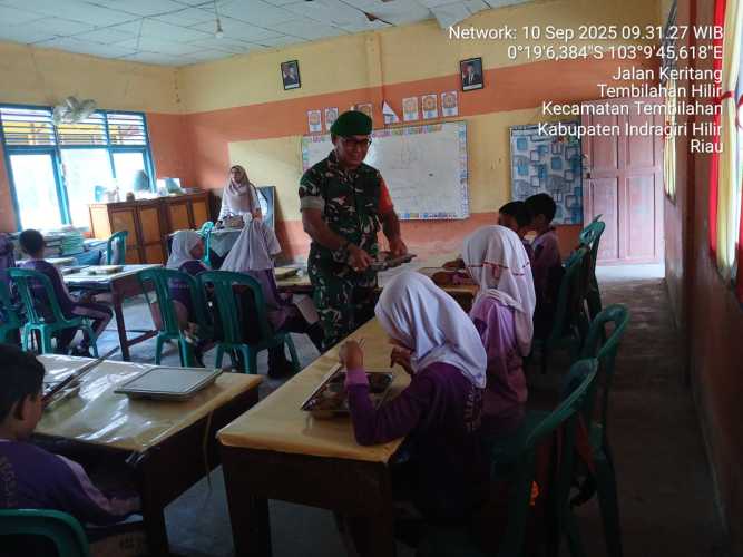 Babinsa Sertu Anton Sebagai Motivator Program MBG