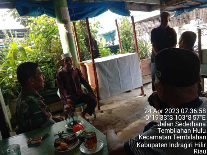 Komandan Pos Koramil 01/Tembilahan Silaturahmi Lebaran Bersama Warga