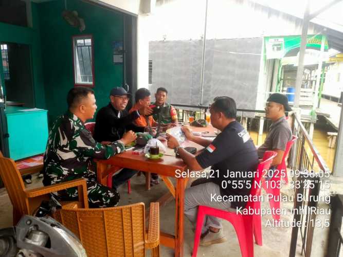 Siaga Cuaca Ekstrem, Babinsa Teluk Nibung Perkuat Sinergi TNI,Polri dan Pemda