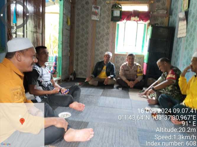 Peringatan Bencana! Babinsa Belaras Siaga di Musim Penghujan