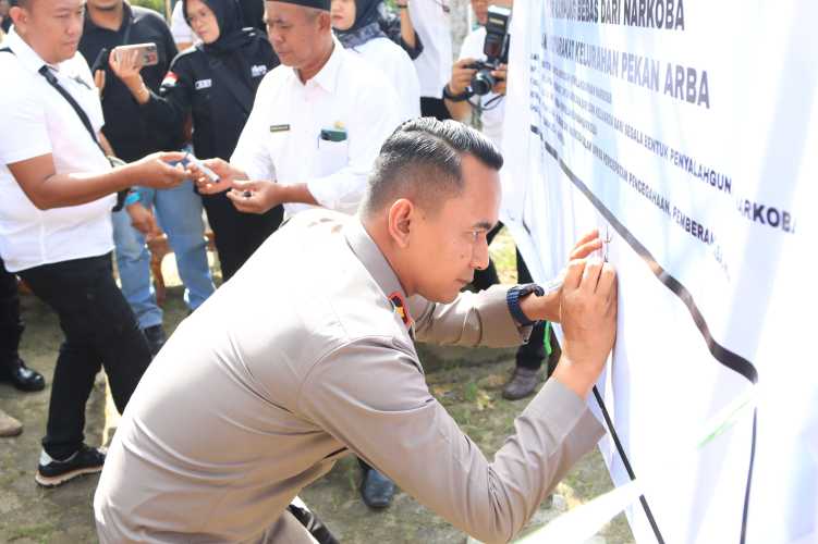 Deklarasi dan Penandatanganan Komitmen Bersama Kampung Bebas Narkoba, Polres Inhil Tegaskan Komitmen Perangi Narkoba di Hari Bhayangkara ke-79