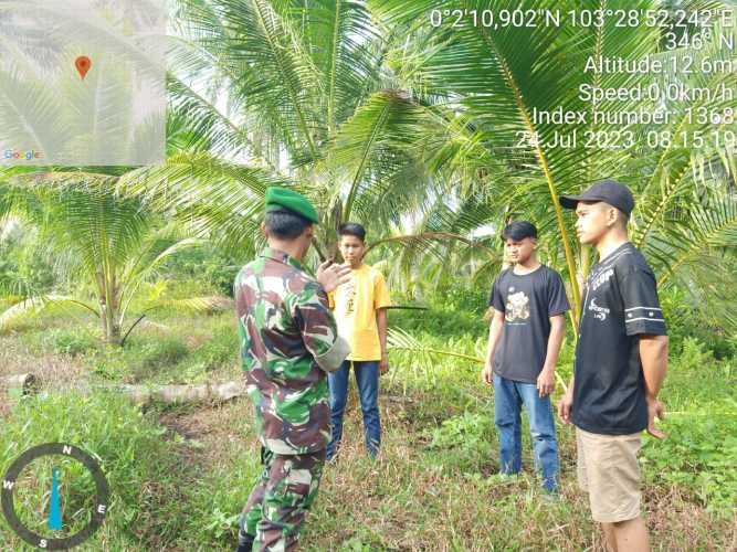 Babinsa Mandah Melaporkan Situasi Terkini Karhutlah