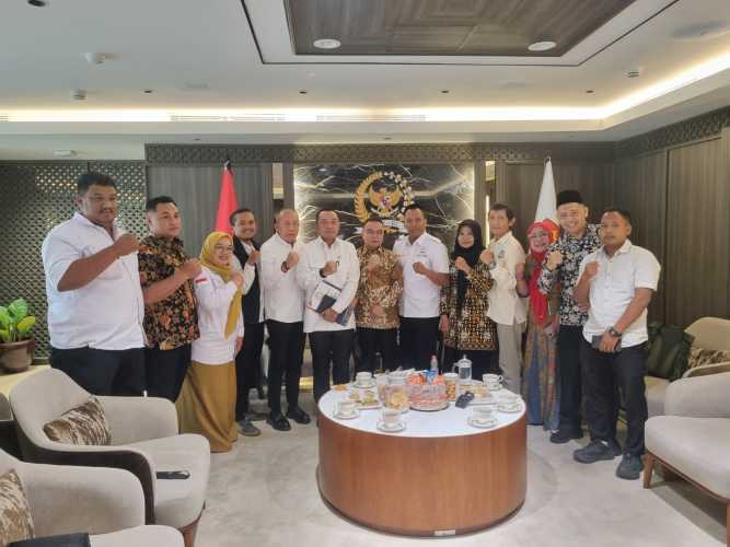Sejarah Baru ASN PPPK, DPR & Mensesneg Setuju Angkat Paruh Waktu Jadi Penuh, Aliansi R2-R3 Beri Ultimatum 1 Bulan