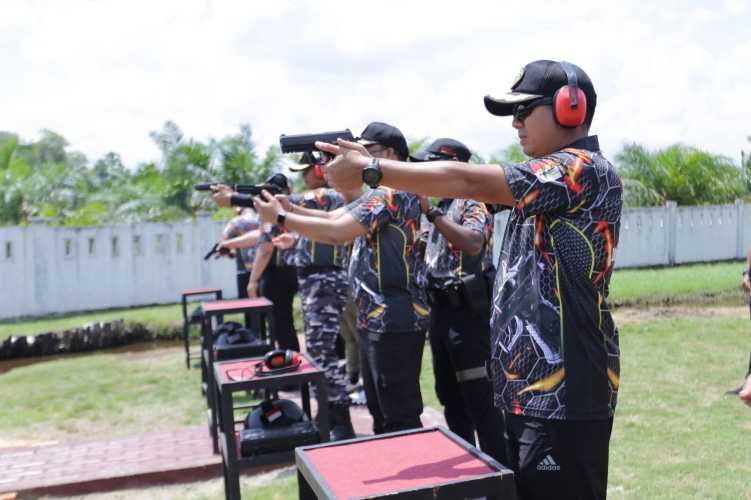 Dandim 0208 Asahan Olahraga Bersama Forkopimda Batu Bara di Mako Lanal