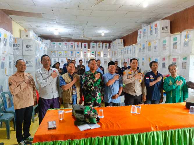 Danramil Pulau Burung Hadiri Rekapitulasi Penghitungan Suara