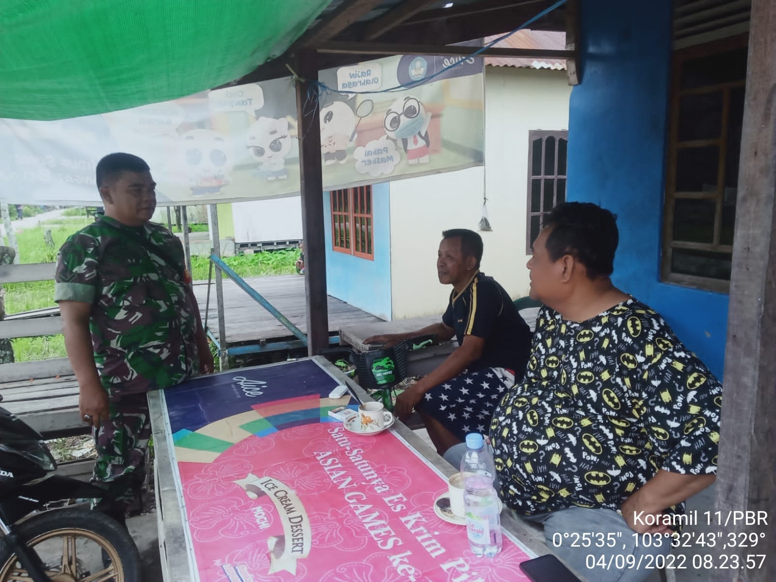 Serda Yuli Hendra  Babinsa Koramil 11/Pulau Burung Kodim 0314/Inhil Lakukan Langkah Strategis