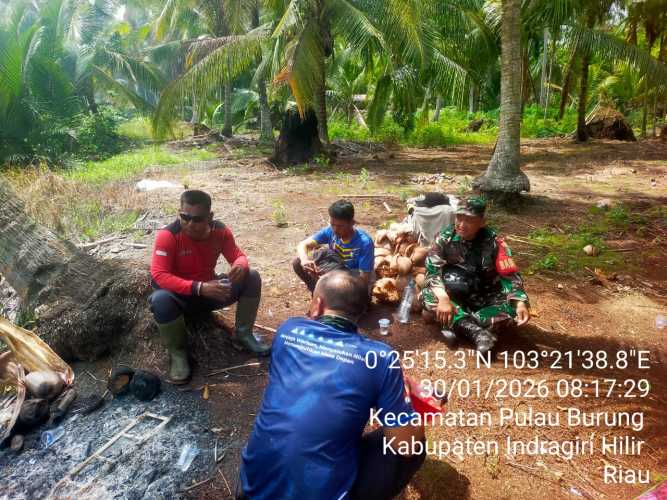 Babinsa Sri Danai Jaya Gelar Sosialisasi Koperasi Desa Merah Putih dan Rekrutmen TNI AD