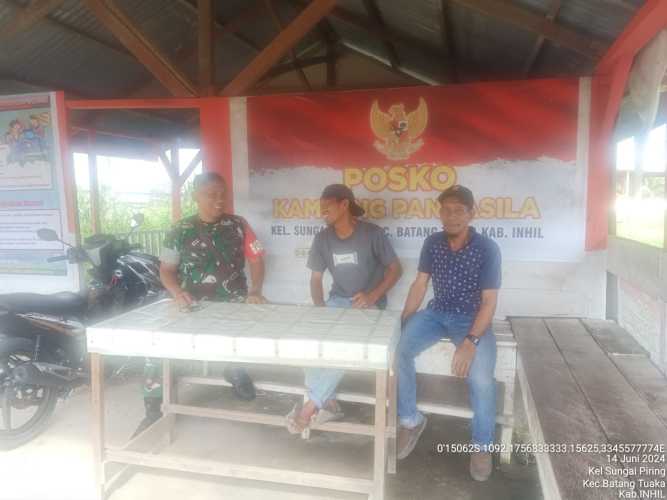 Koptu Sihabuddin Menjaga Keamanan dan Kebersihan di Lingkungan Pos Kampung Pancasila