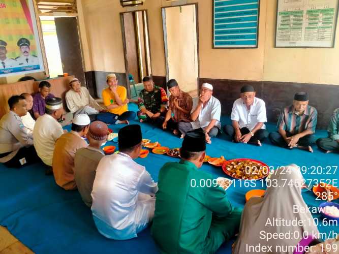 Menyambut Bulan Ramadhan,Babinsa dan Bhabinkamtibmas Turun Langsung Memberikan Himbauan Kepada Masyarakat