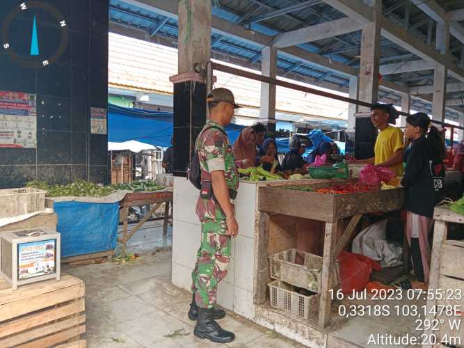 Serda Ronal Manalu Himbau Pedagang Pasar Kayu Jati Peka Terhadap Kebersihan