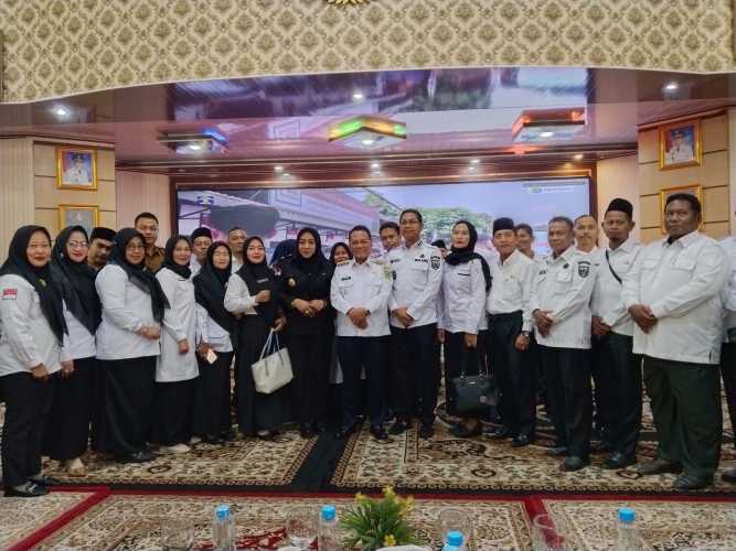 Bupati Rohil dan Forkopimda Ikuti Zoom Meeting  Peluncuran Kelembagaan Koperasi Desa/Kelurahan Merah Putih