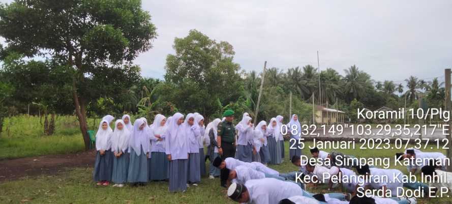 Babinsa Berikan Nasehat Penting Kepada Siswa Sekolah