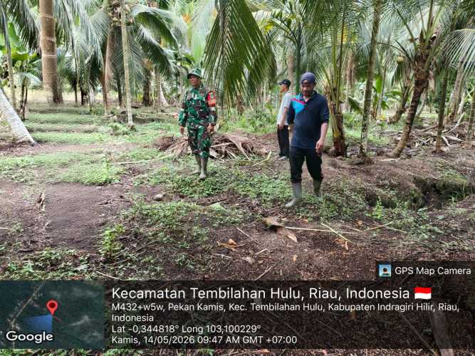 Babinsa Pekan Kamis Jaga Perbatasan  Wilayah Desa Binaaan