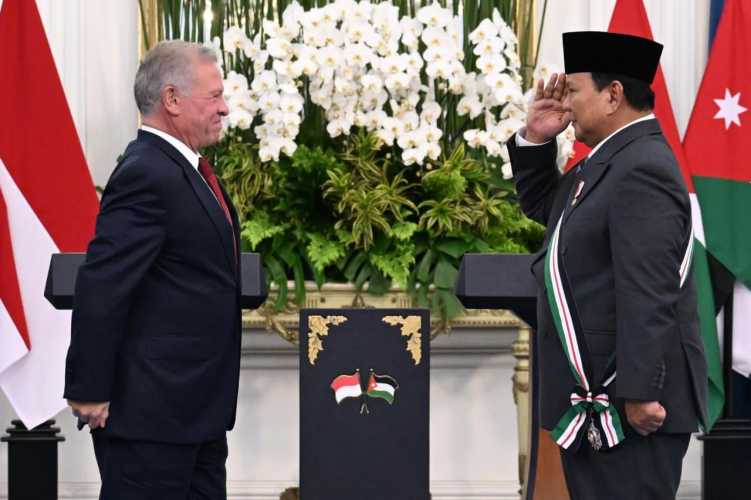 Presiden Prabowo Terima Penghargaan “The Bejewelled Grand Cordon of Al Nahda” dari Raja Yordania