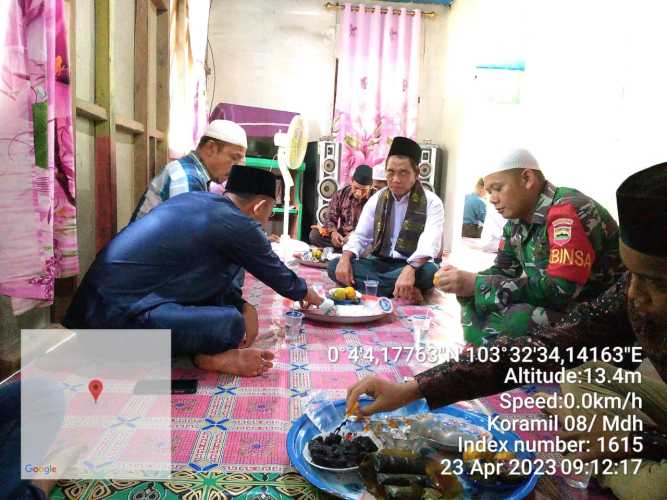 Babinsa Bersilaturahmi di Hari Lebaran