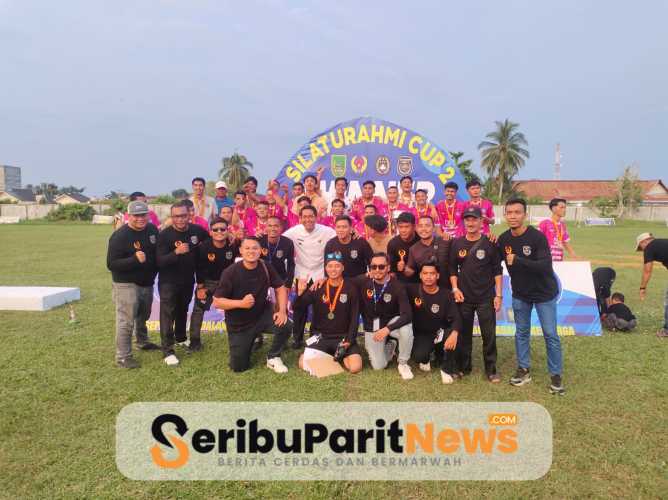 Wakil Bupati Rokan Hilir Jhony Charles Menutup Secara Resmi Turnamen Sepakbola Silahturahmi Cup 2 Tahun 2025