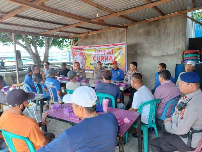 Polres Inhil Jumat Curhat dengan Buruh Bongkar Muat di Pelindo Tembilahan