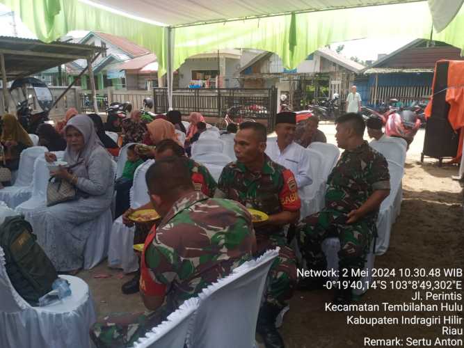 Jalin Silaturahmi, Babinsa Tembilahan Hilir Bersama Personil Lainnya Hadiri Selamat Berangkag Haji Pensiunan TNI