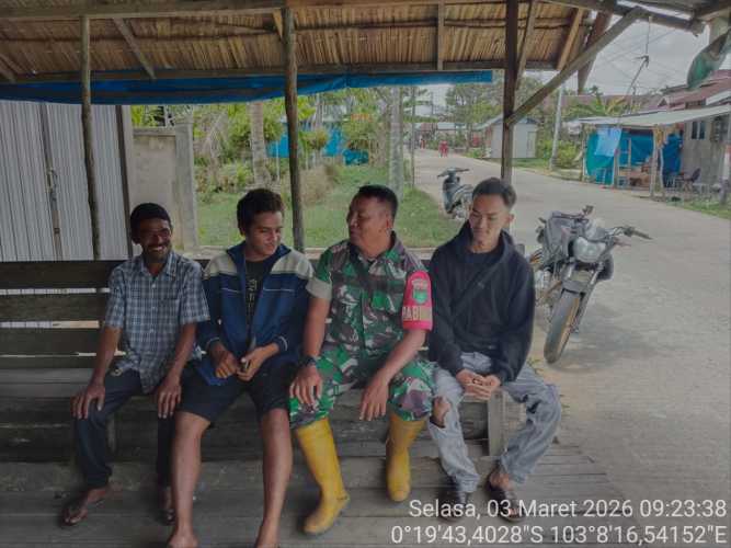 Babinsa Sungai Dusun Gelar Penyuluhan P4GN dan Judi Online