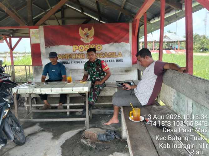 Babinsa Batang Tuaka Sampaikan Materi Wasbang Kepada Masyarakat
