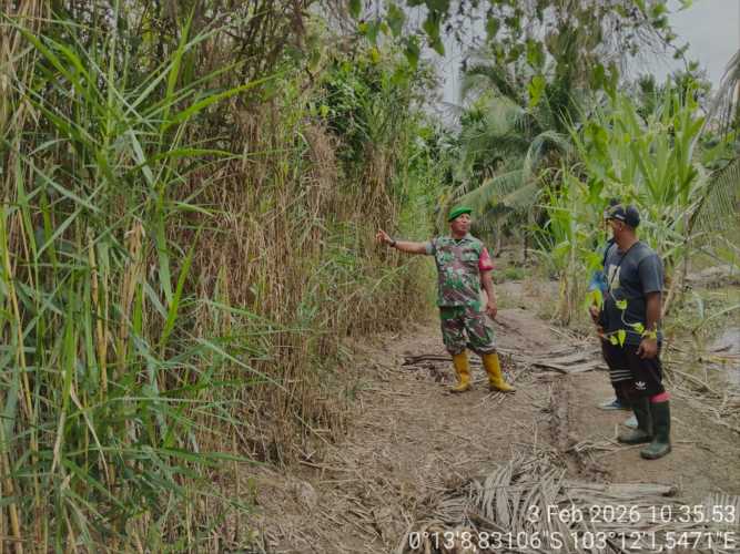 Babinsa Sungai Dusun Manfaatkan Patroli Tapal Batas Gabungan untuk Perkuat Keamanan Wilayah