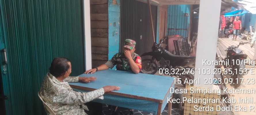 Babinsa Bincang Ringan Tanggapi Anjloknya Harga Komoditas Perkebunan