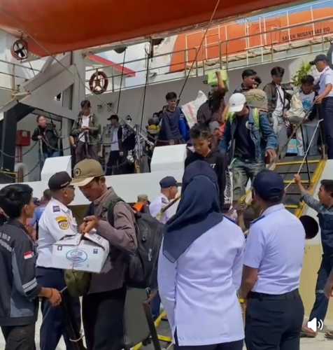 KM. Sabuk Nusantara 110 Sandar di Dermaga Tembilahan, Pelindo Pastikan Kelancaran Arus Logistik dan Penumpang
