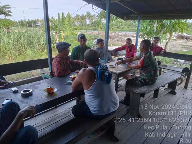 Babinsa Pulau Burung Gelar Simulasi Puanter di wilayahnya