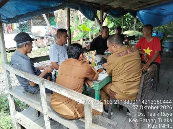 Optimalisasi Binter di Wilayah Binaan, Babinsa Koramil 12/Batang Tuaka Gelar Komsos Humanis di Desa Tasik Raya