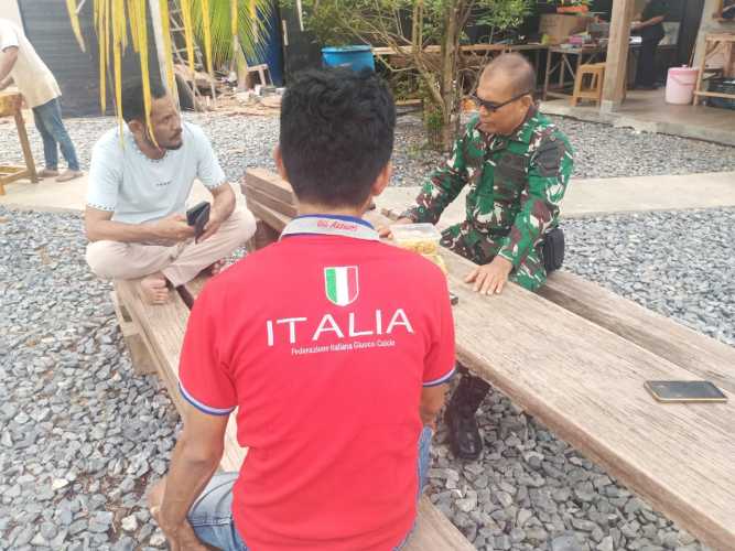 Babinsa Tembilahan Hlir Jalin  Kebersamaan dan Sukacita di Bulan Syawal