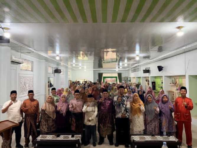 MAN 1 Pekanbaru Tancap Gas Kuasai AI, Guru Bersiap Hadapi Generasi Digital