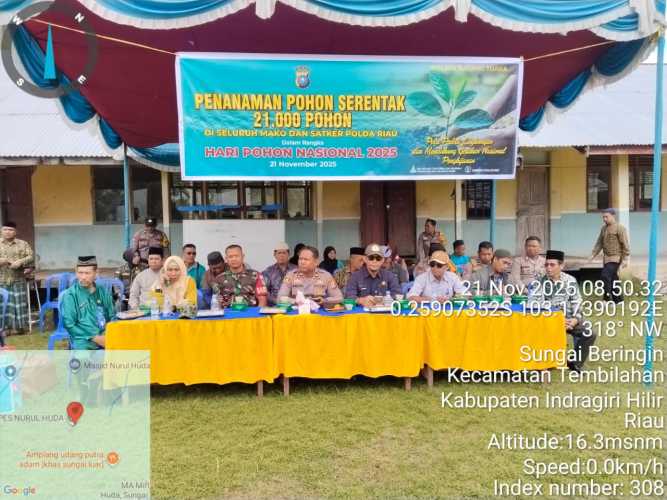 Kepala Desa Sungai Luar Ikut Berpartisipasi Dalam Hari Pohon Nasional Tahun 2025