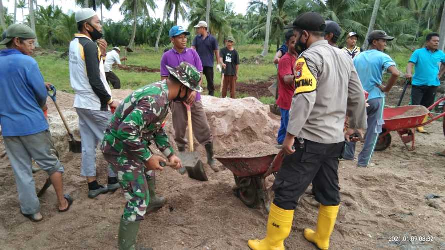 Babinsa Jadikan Gotong Royong Budaya Bersama