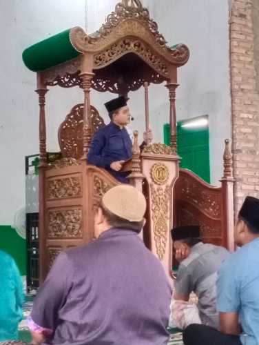 Ketua Prodi Manajemen Dakwah STAI Ar Ridho Jadi Khatib Jumat di Masjid Kampus
