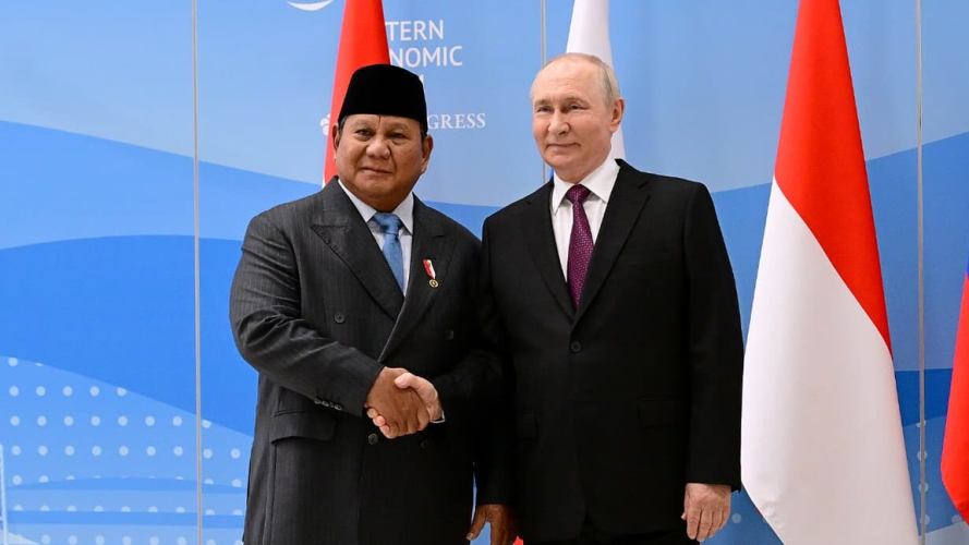 Presiden Prabowo dan Presiden Putin Bertemu di Vladivostok, Tegaskan Strategisnya Hubungan Indonesia-Rusia