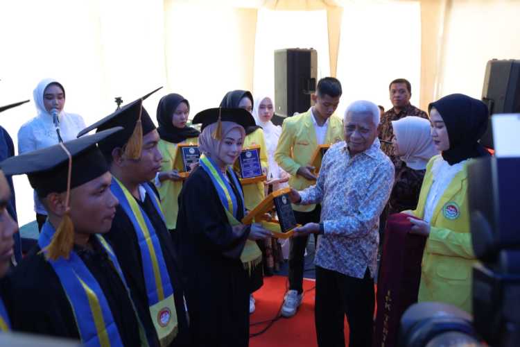 Wisuda Sarjana XXXIII/Magister IV UNA