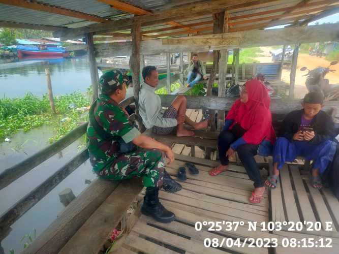 Ramadhan Karim ,Serda Ahmad  Feri Konsisten Ciptakan Kondusifitas